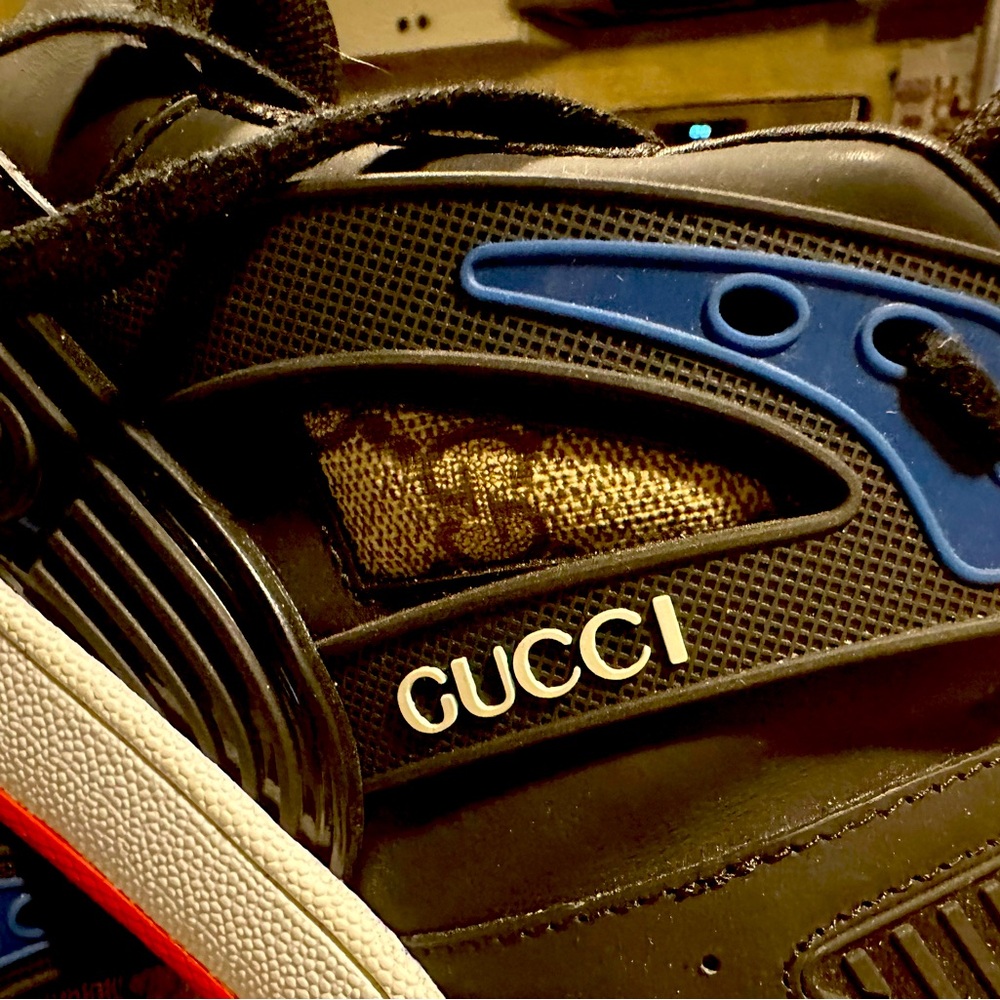 Gucci Mane shoes size 9 still look like brand new as you see a picture